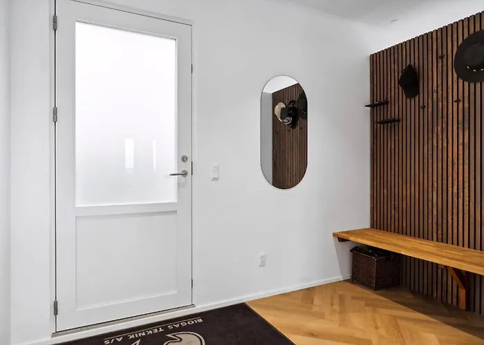 Eksklusiv Ferieoase Med Plads Til Hele Familien, Med Udsigt Til Fjorden